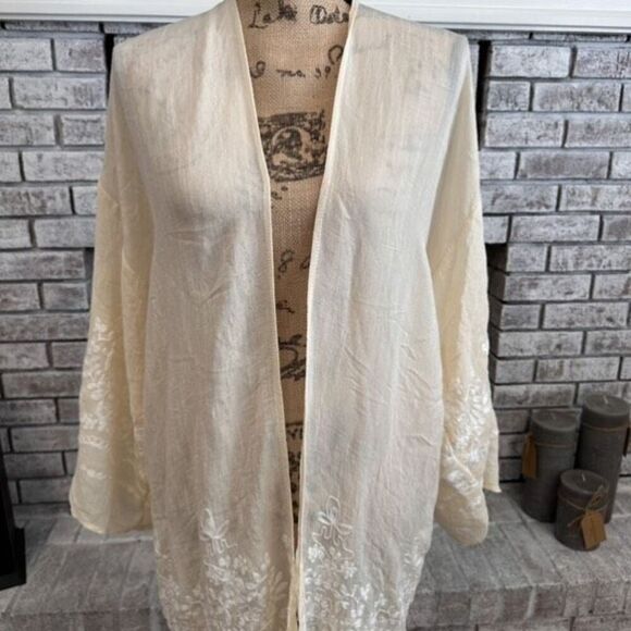 Boutique lightweight gauzy embroidered cream beachy coverup kaftan OS Large - Picture 2 of 13